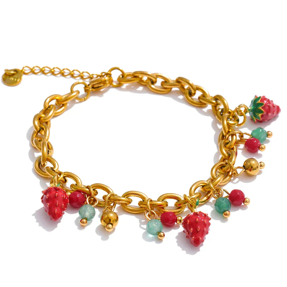 Elegantes Armband mit Erdbeer - Anhängern